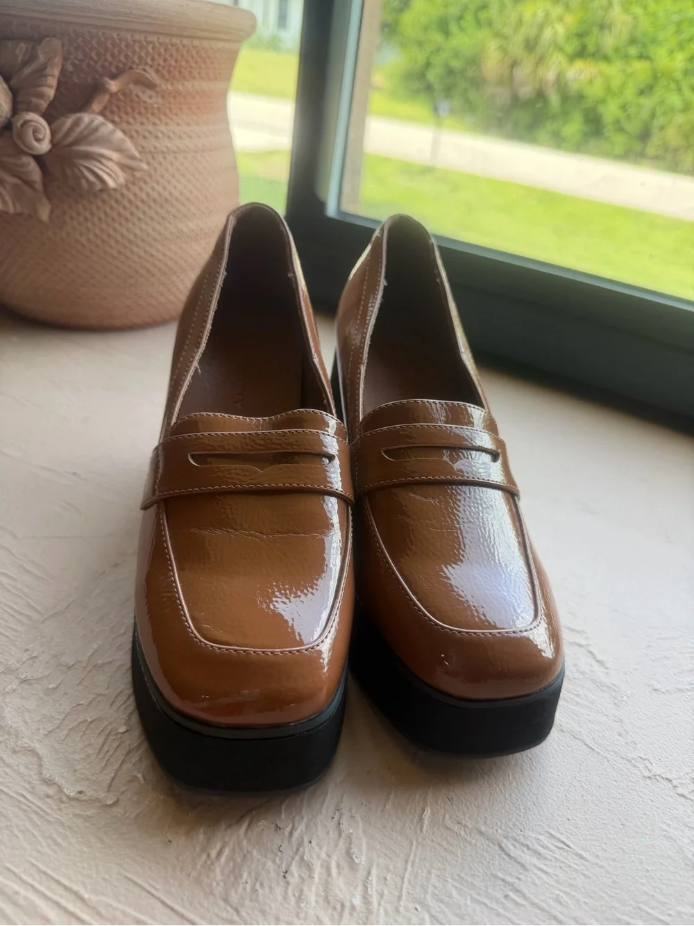 Princess Polly Penny Loafers in a brown patent finish high block heel Size 7